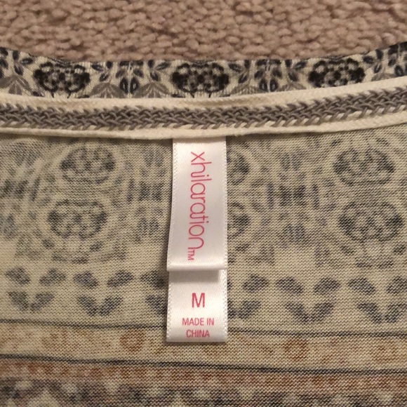 🧺 Xhilaration Cap Sleeved Top Size M 🧺 - Picture 7 of 8